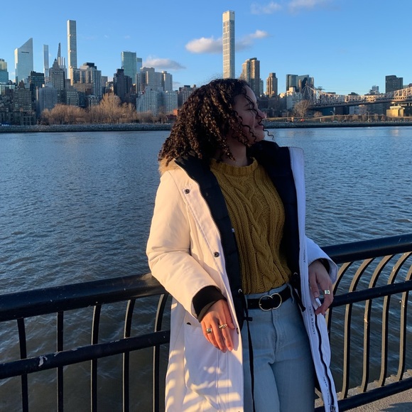 AERO Sweater - Picture 2 of 3